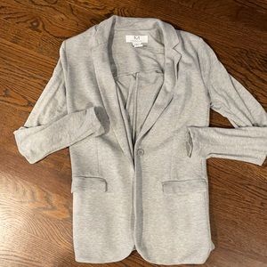 Women’s light gray casual blazer
